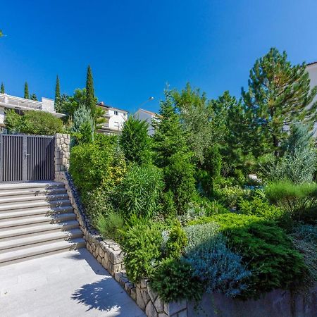 Apartments Loncaric Crikvenica Buitenkant foto