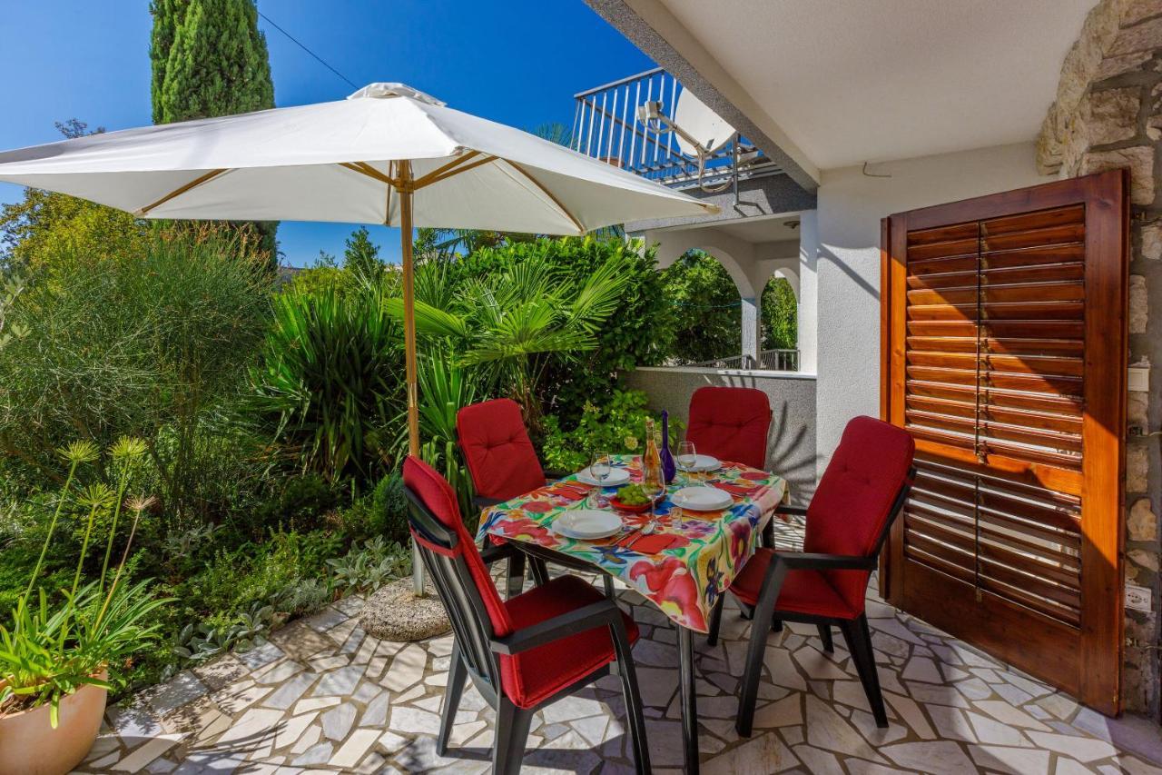 Apartments Loncaric Crikvenica Buitenkant foto