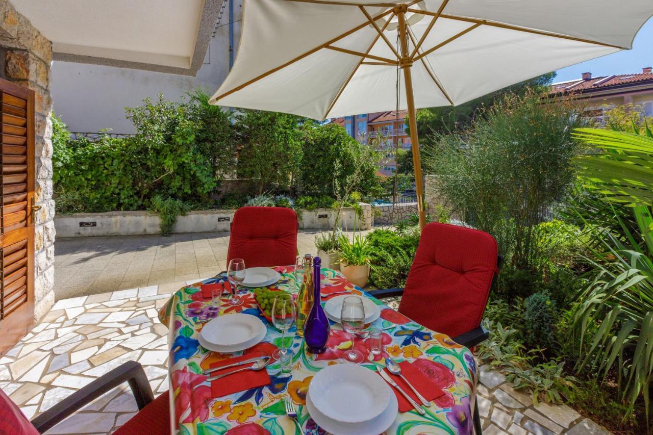 Apartments Loncaric Crikvenica Buitenkant foto