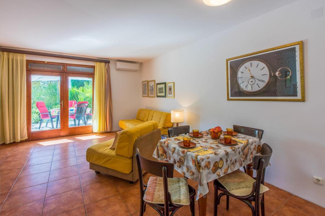 Apartments Loncaric Crikvenica Buitenkant foto
