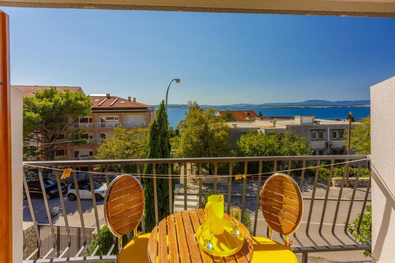Apartments Loncaric Crikvenica Buitenkant foto