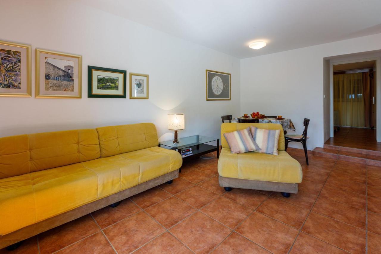 Apartments Loncaric Crikvenica Buitenkant foto